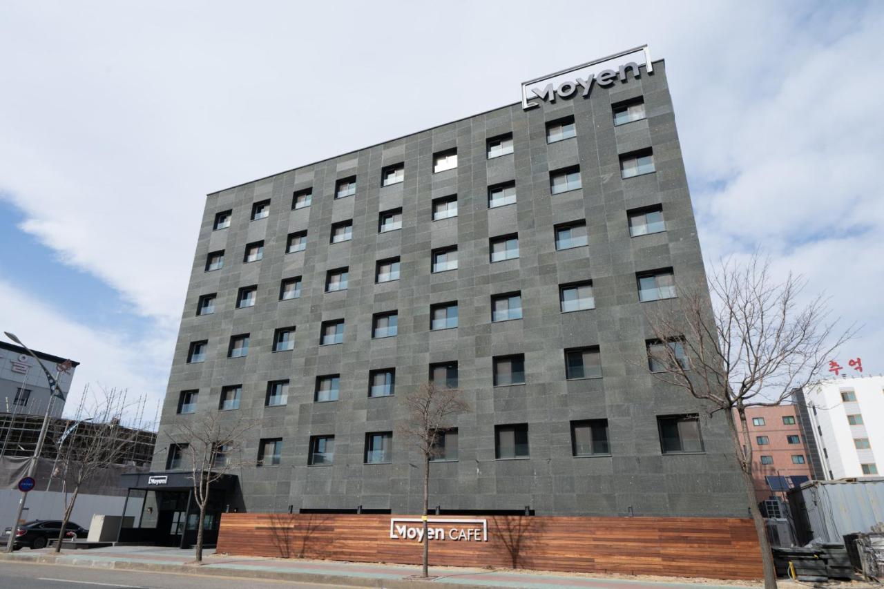 Moyen Hotel Sokcho Exterior photo